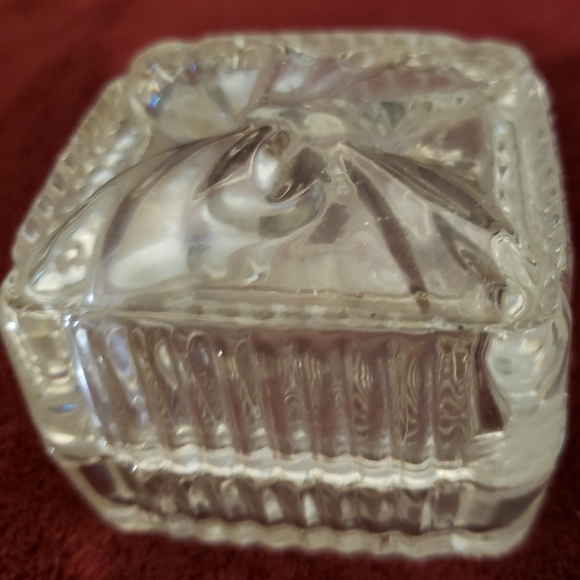Vintage Lead Crystal Yugoslavia Bow Tie Trinket Box - Picture 5 of 10